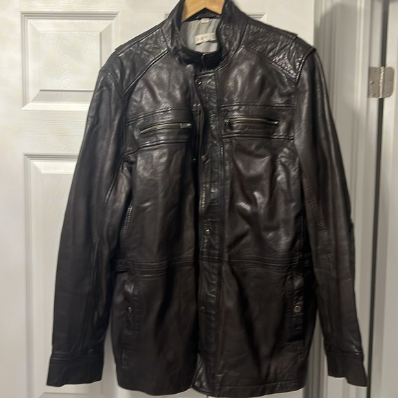 Danier size L leather jacket - Picture 4 of 13